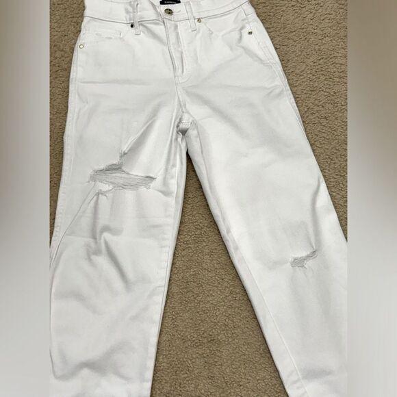 Express High Waisted White Ripped Straight Ankle Jeans Sz 2 R EUC - Picture 2 of 11